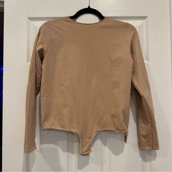 SKIMS TAN LONG SLEEVE THONG BODYSUIT SIZE 4XL/5XL - Picture 2 of 5